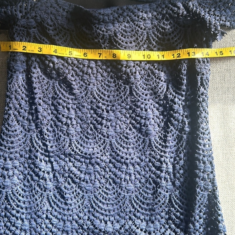Lilly Pulitzer Jade Dress In True Navy Scalloped Shell Lace Size XS Off Shoulder - Picture 9 of 12